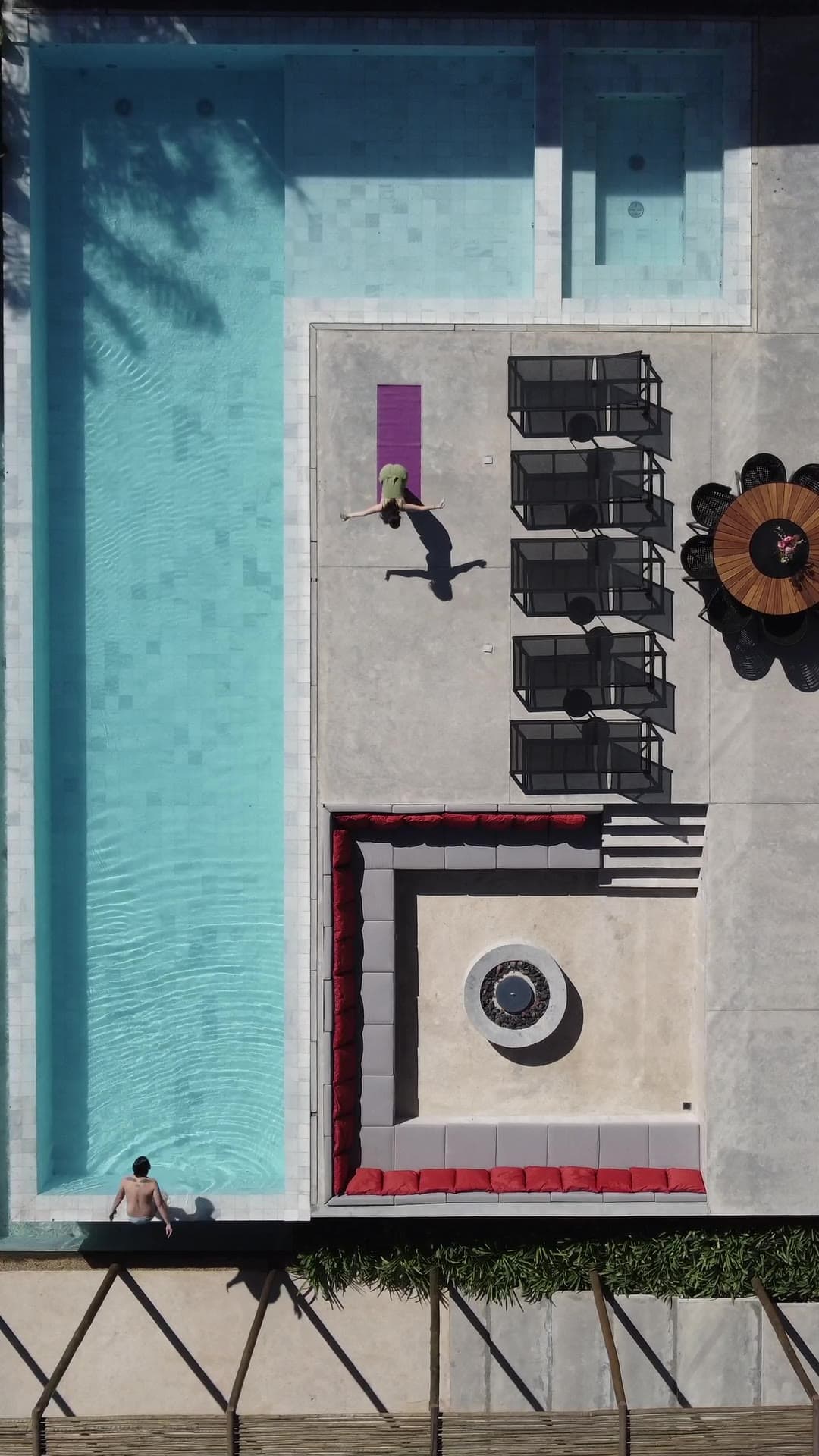 SJ House — a vertical cut for Reels and Stories.